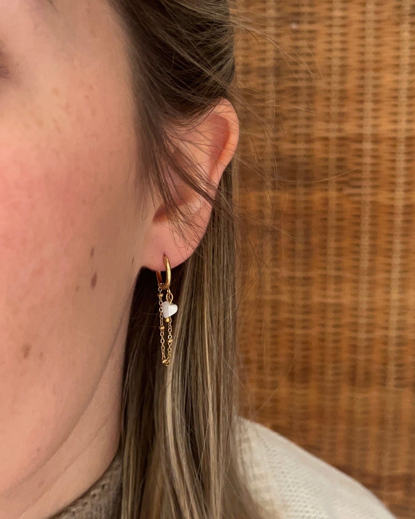 Boucles d'oreilles avec chaine et coeur LENIE