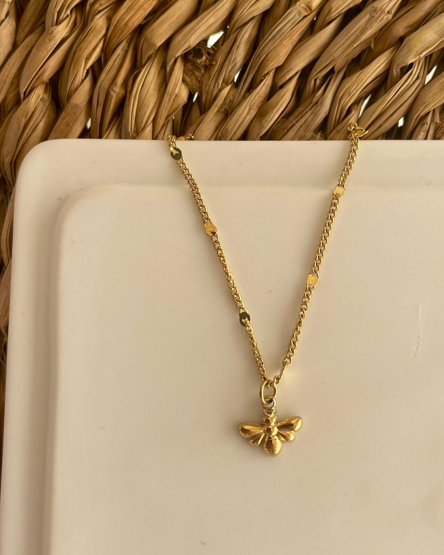 ABEILLE