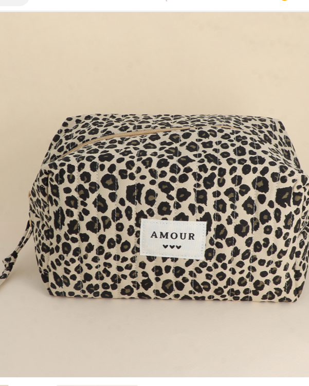 Nos pochettes et trousses de toilettes