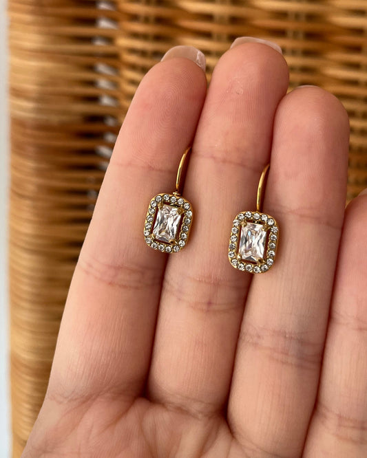 Boucles d'oreilles carrées avec strass Old Money Sixtine