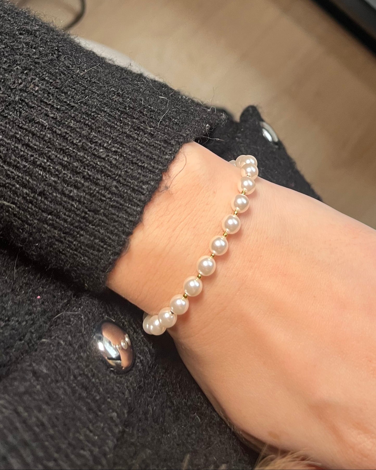 Bracelet perles de résine blanc Old Money REINE