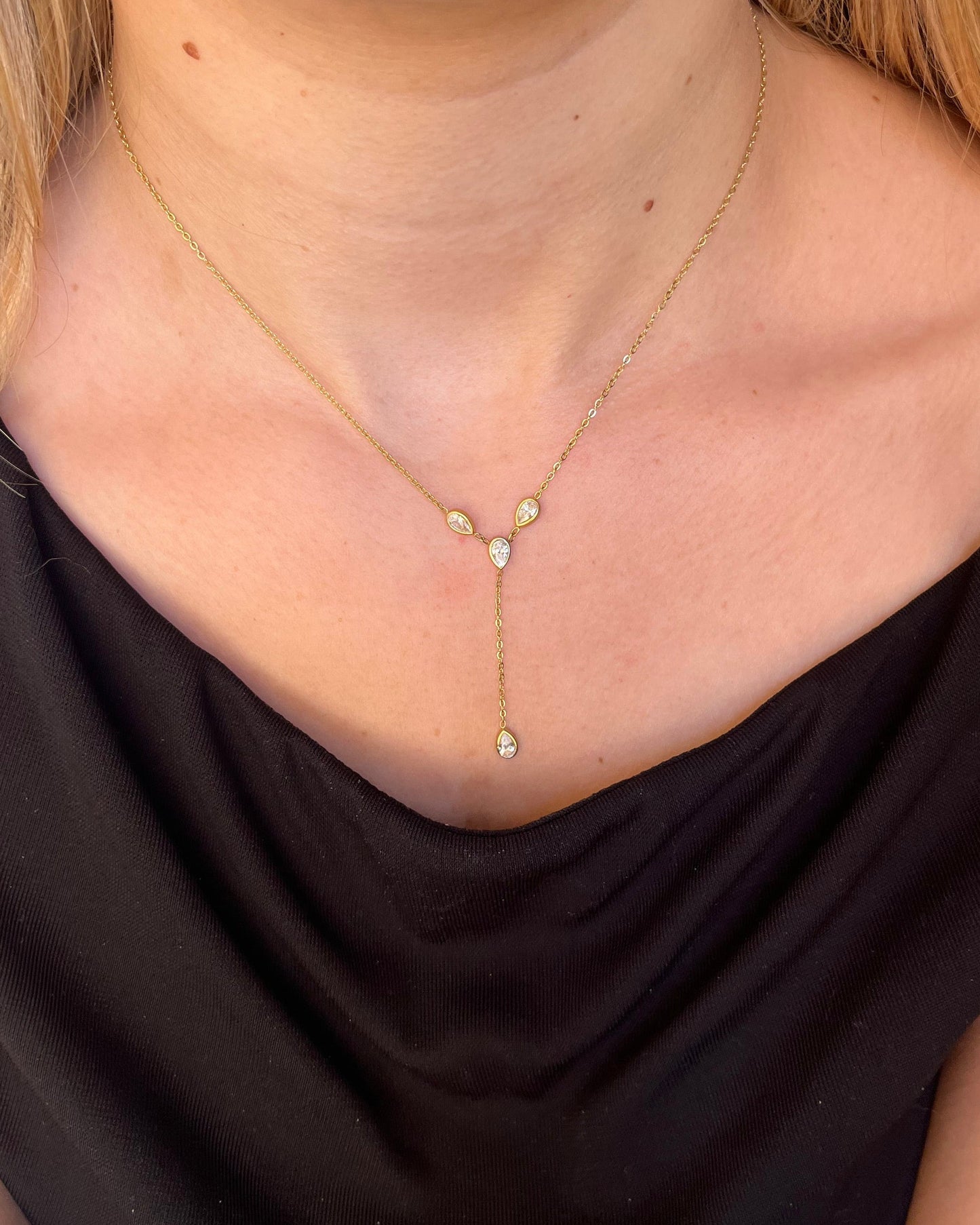 Collier en Y avec strass élégant OMEGA