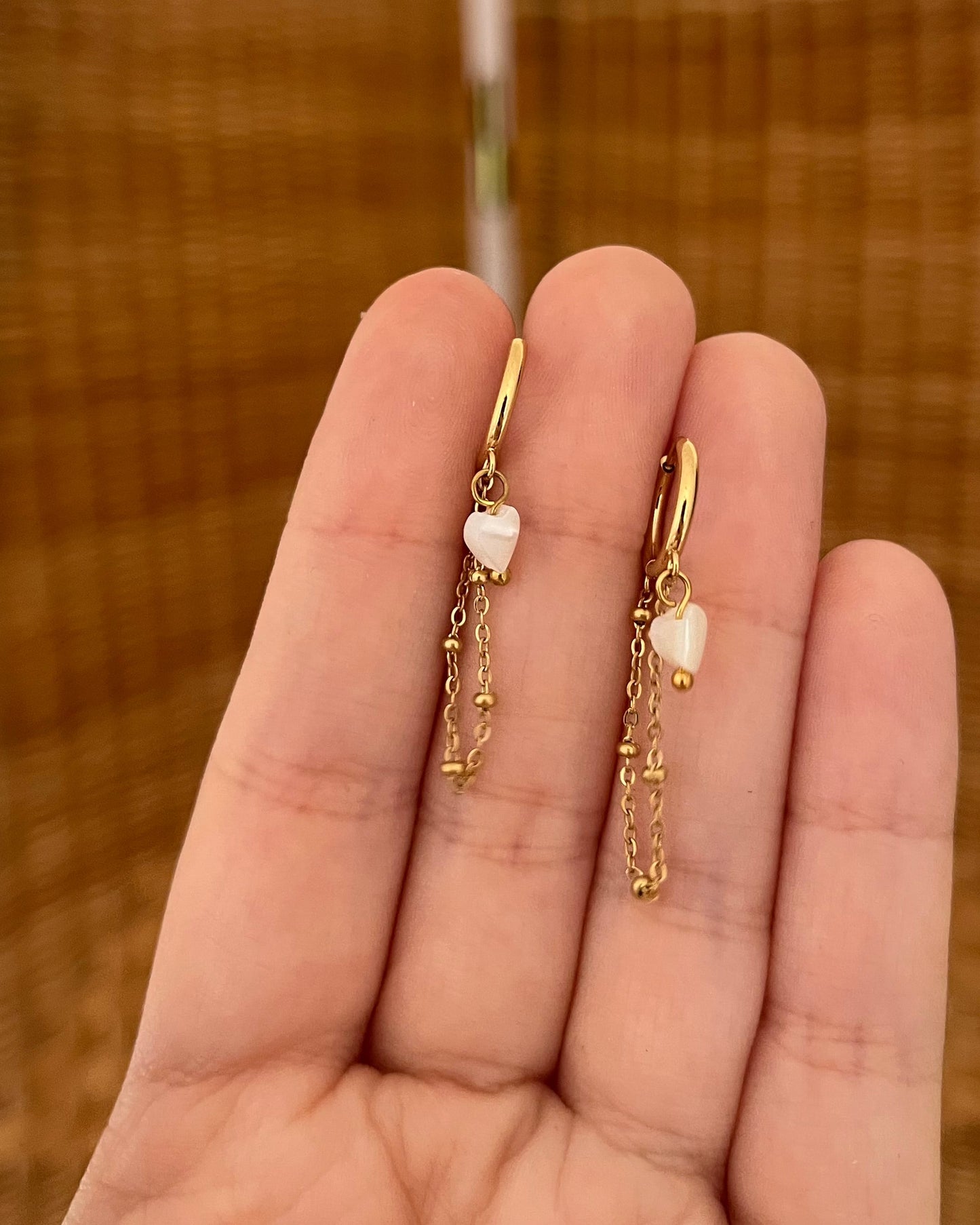 Boucles d'oreilles avec chaine et coeur LENIE