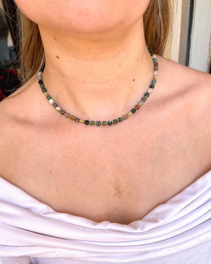 Collier en pierres naturelles cubiques CLEMENCE
