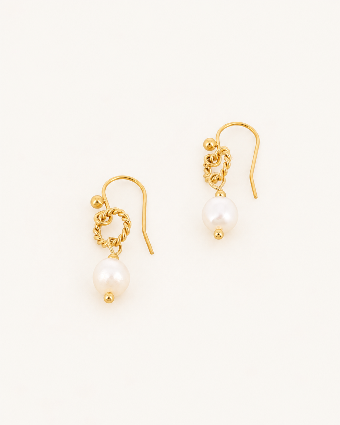 Boucles d'oreilles anneau torsadé et perle d'eau douce LEONOR