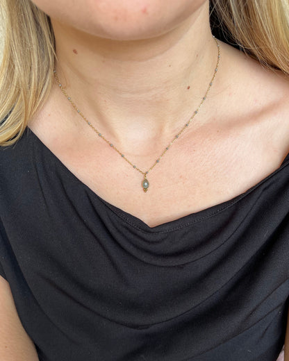 Collier avec pendentif goutte en pierre naturelle GOUTTE