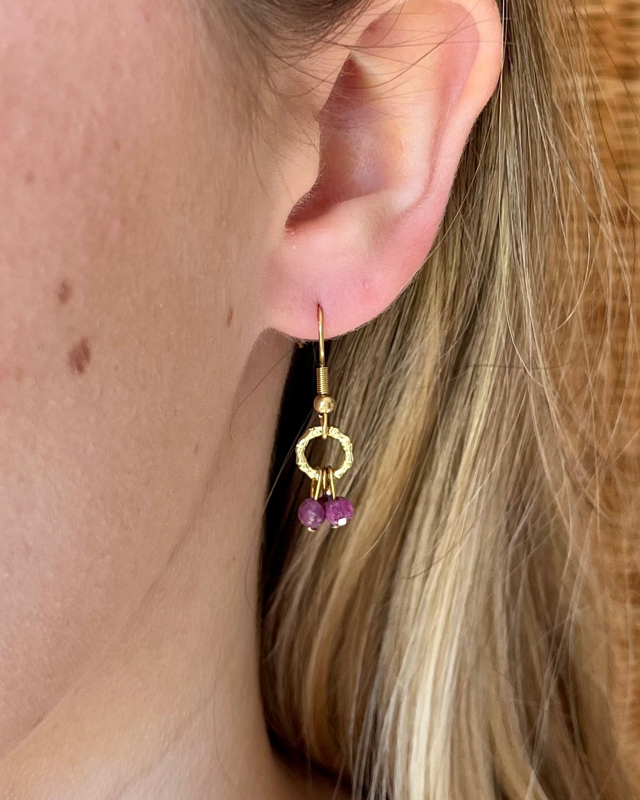 Boucles d'oreilles pierres naturelles CERISE