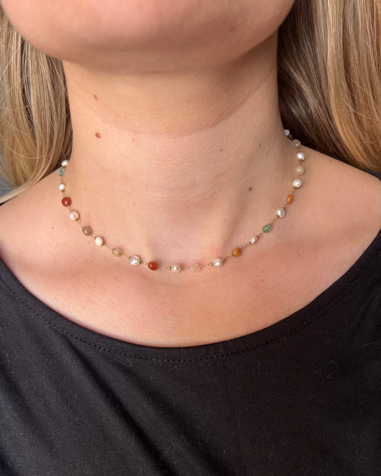 Collier perles d'eau douce et pierres naturelles ARIEL
