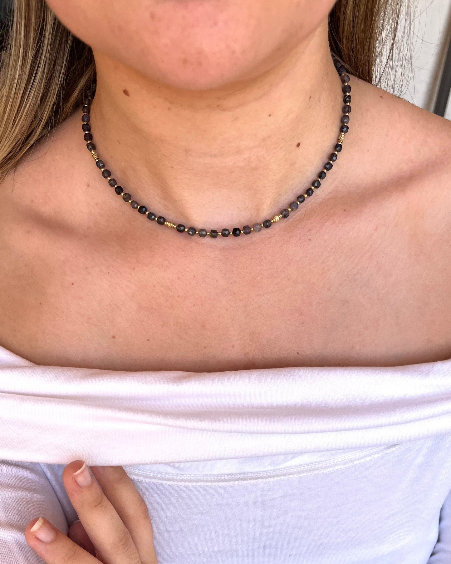 Collier en pierres naturelles cubiques CLEMENCE