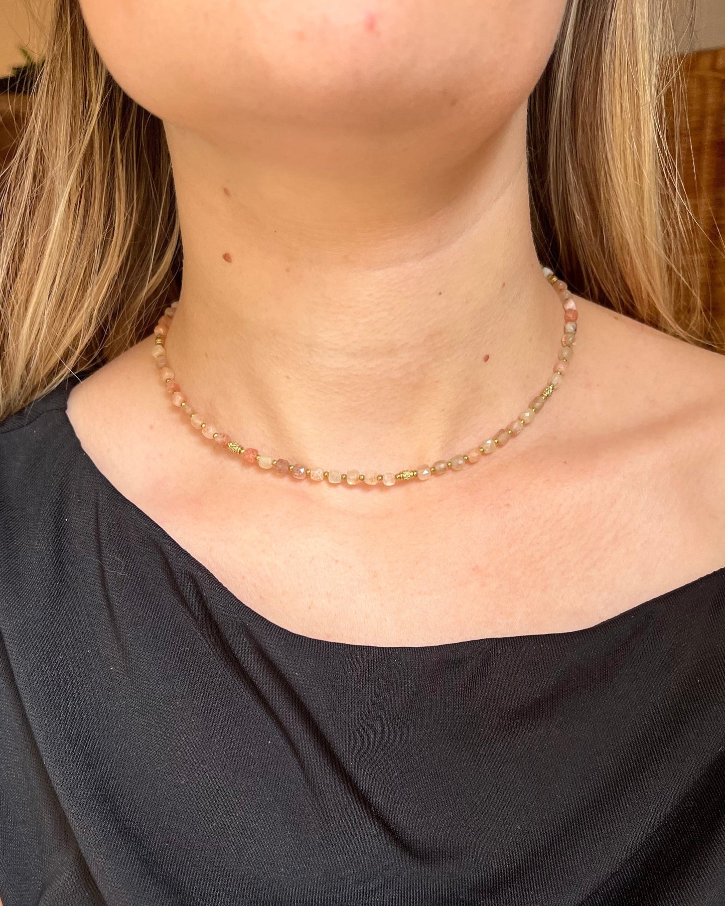 Collier en pierres naturelles cubiques CLEMENCE