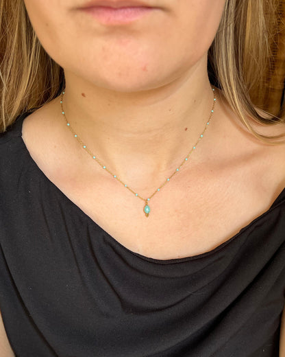 Collier avec pendentif goutte en pierre naturelle GOUTTE