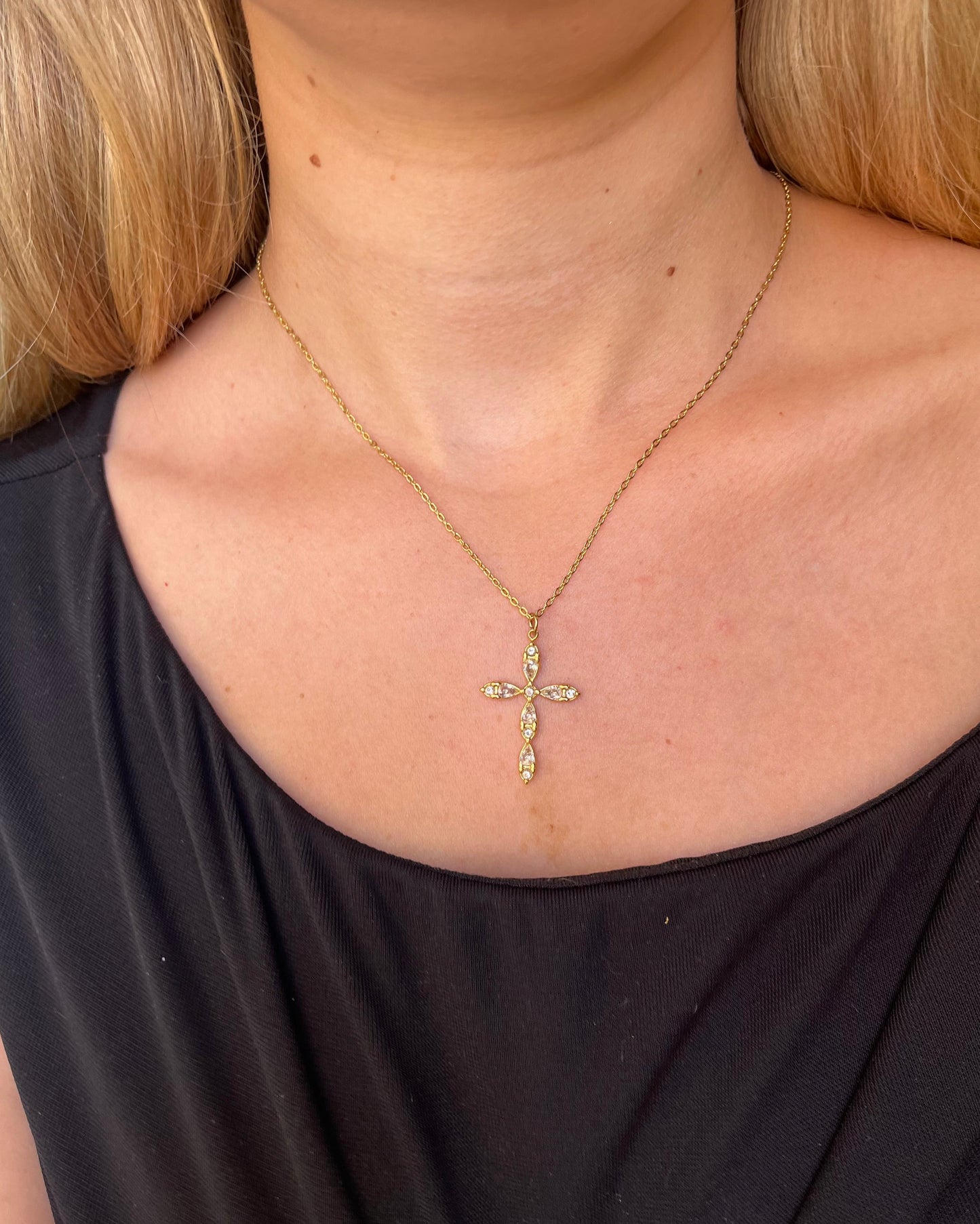Collier croix chrétienne avec strass en acier RHODA