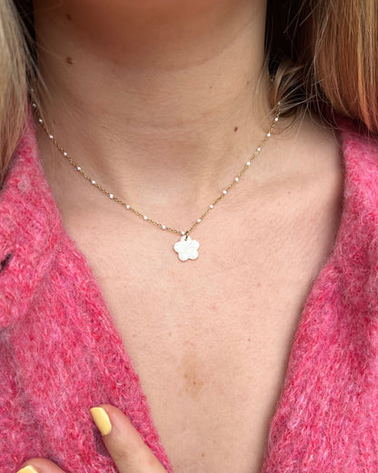 Collier fleur blanche en nacre Bohème NEPAL