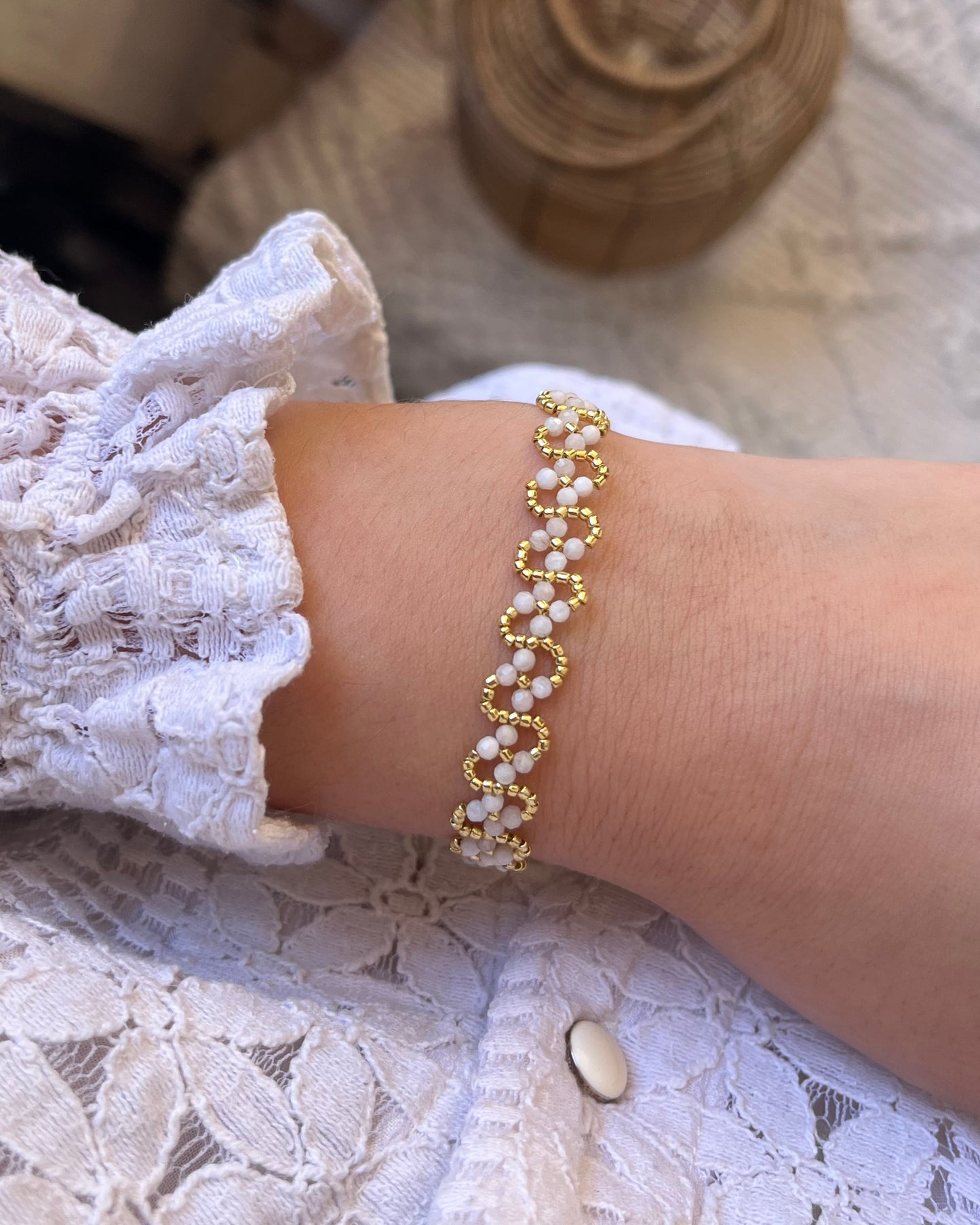 Bracelet fleur en pierres naturelles MIMOSA