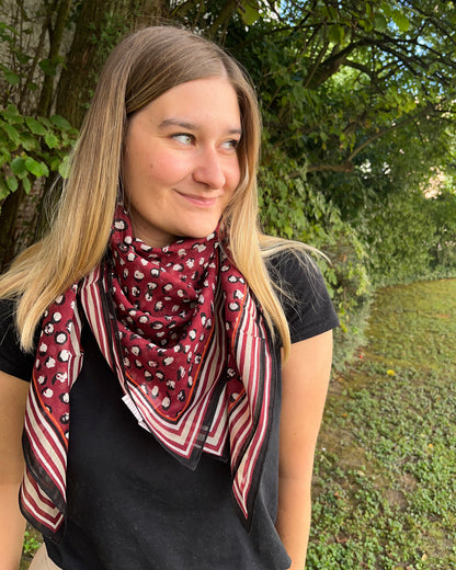 Foulard rouge léopard LEO