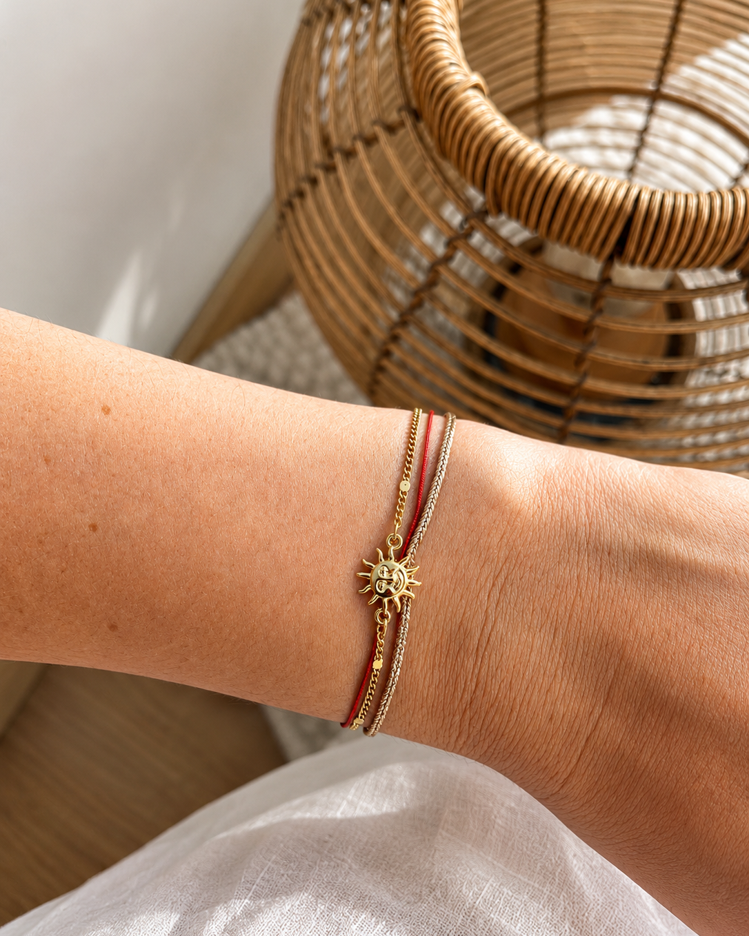 Bracelet cordon et pendentif soleil AMAE