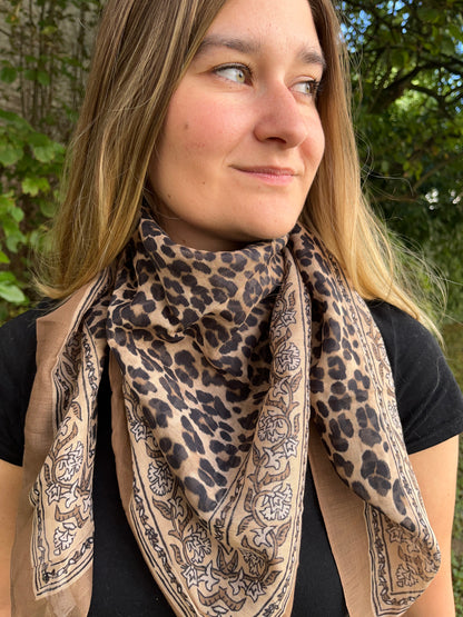 Foulard marron léopard LEONIE
