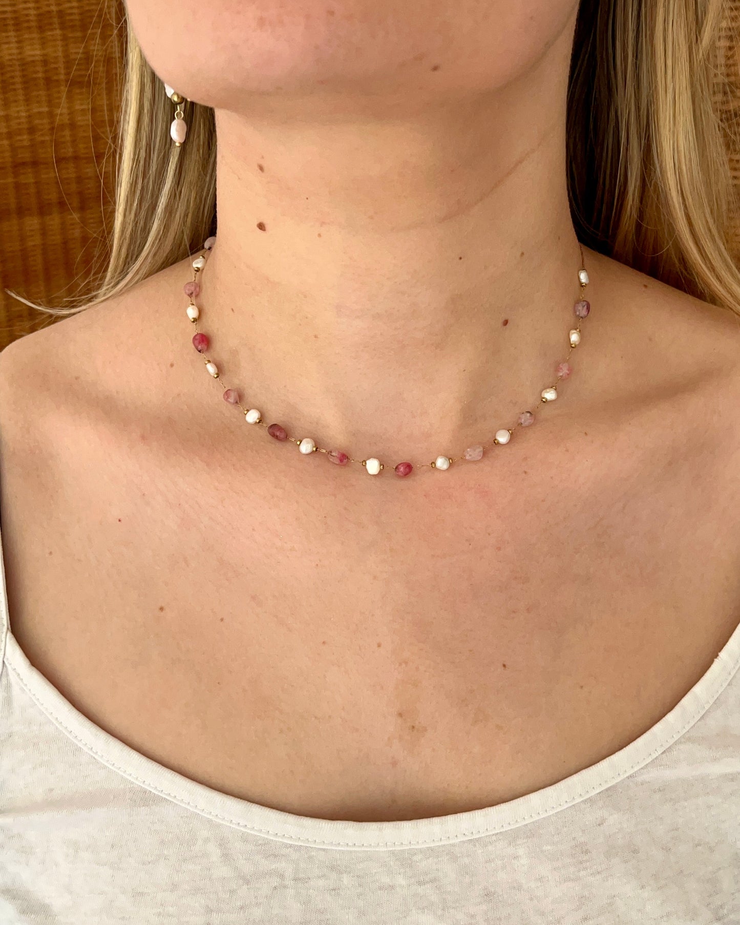 Collier perles d'eau douce et pierres naturelles ARIEL