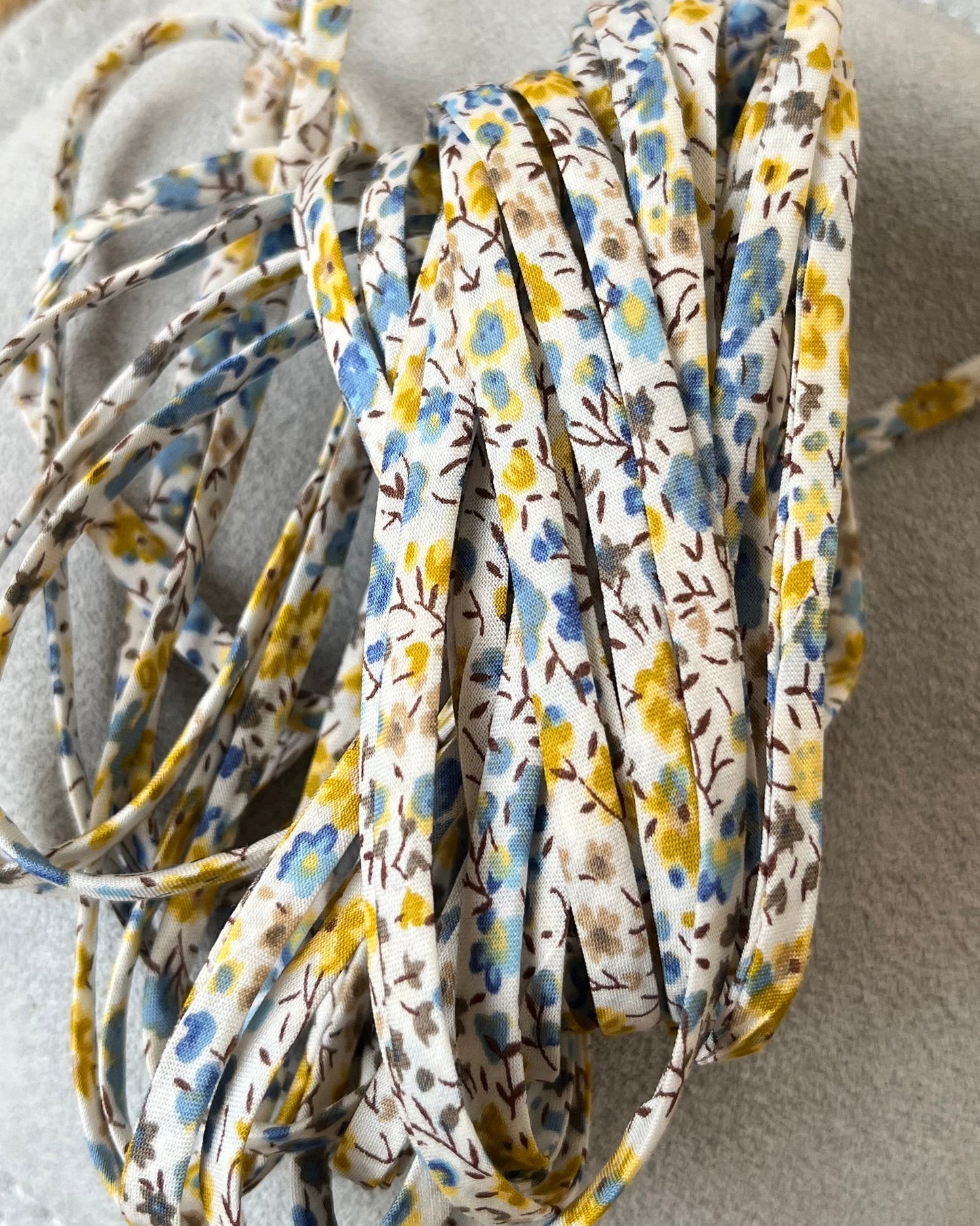 Bracelet liberty personnalisé tissu avec breloque