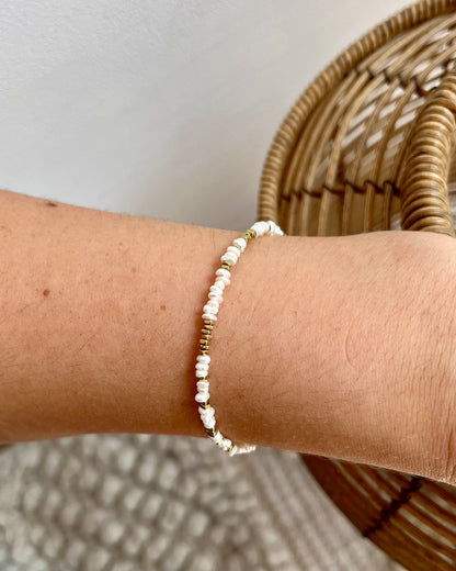 Bracelet fin en perles d'eau douce élégant PERLA