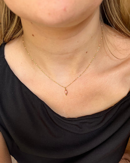 Collier avec pendentif goutte en pierre naturelle GOUTTE