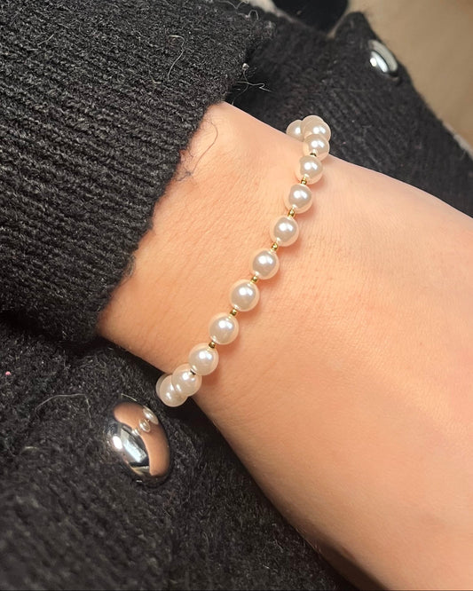 Bracelet perles de résine blanc Old Money REINE