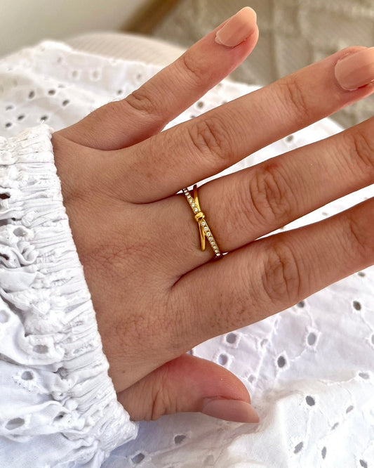 Bague anneaux entrelacés avec strass SOPHIE