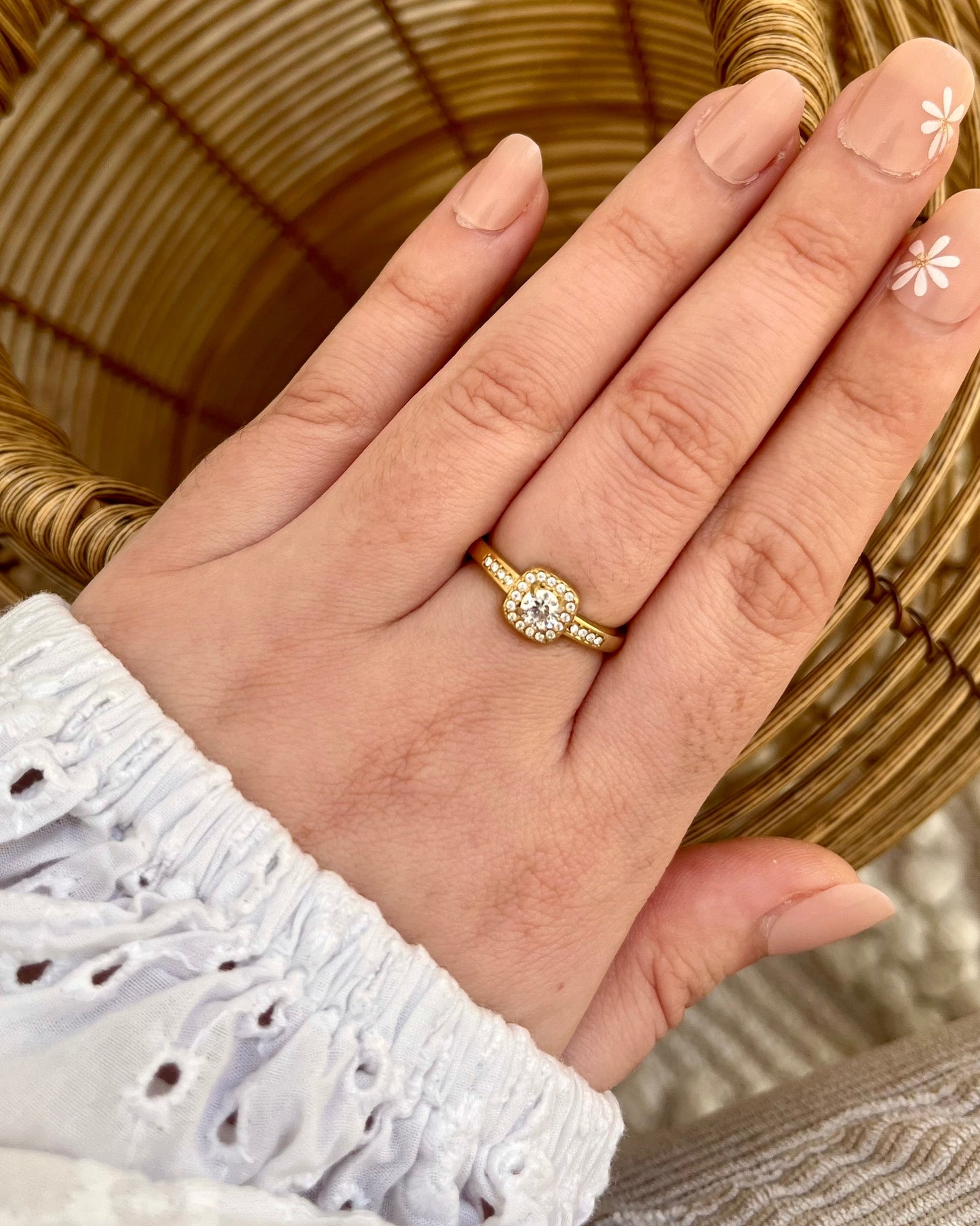 Bague avec strass carré élégante PENELOPPE