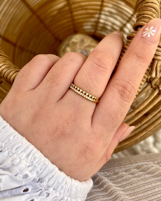 Bague dorée avec rangées de strass PRUDENCE