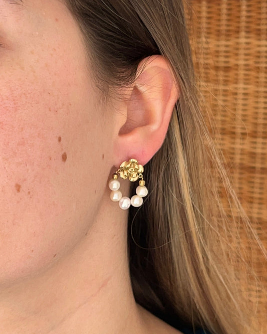 Boucles d'oreilles fleur et perles d'eau douces ROSALIA