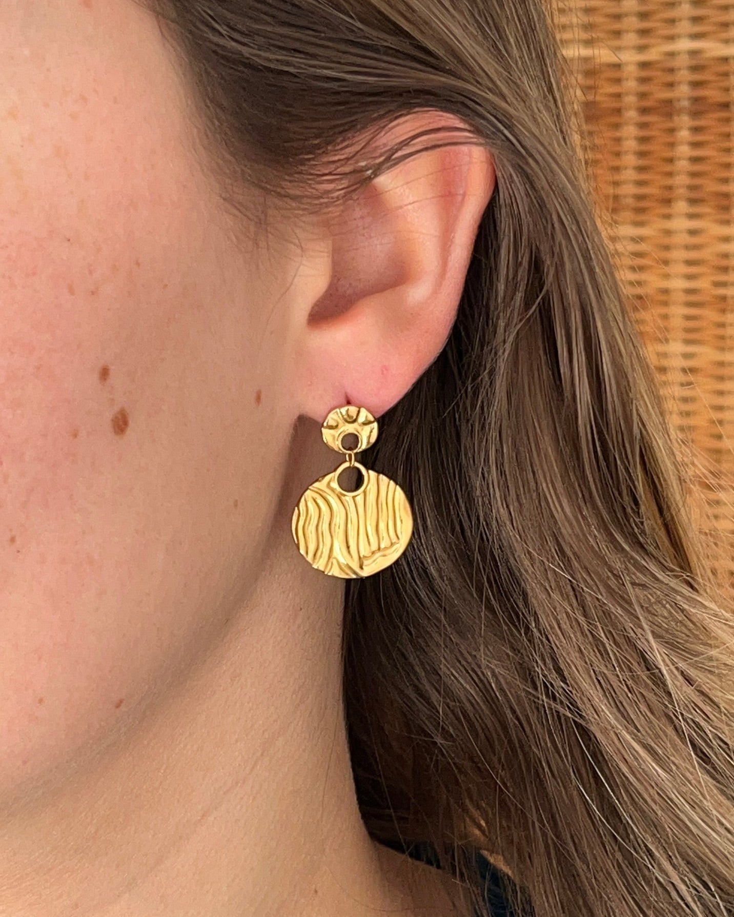 Boucles d'oreilles rondes dorées élégantes LALLY