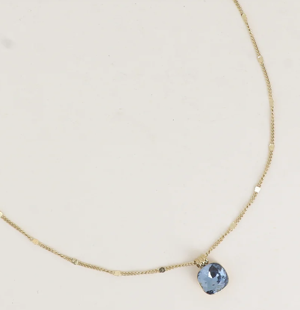 Précommande Collier avec cristal carré Swarovski CLARISSE