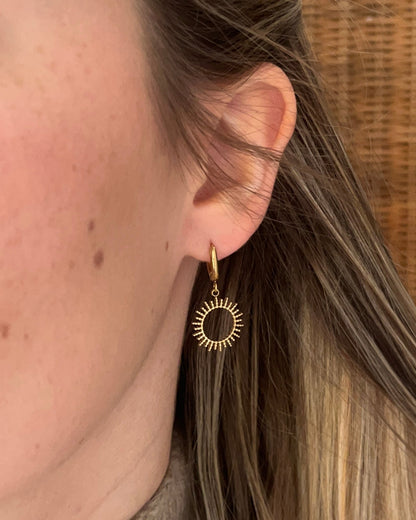 Boucles d'oreilles avec soleil doré FLAMY