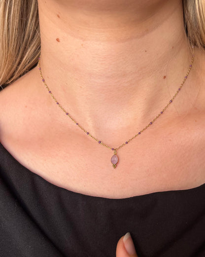Collier avec pendentif goutte en pierre naturelle GOUTTE