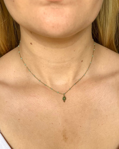 Collier avec pendentif goutte en pierre naturelle GOUTTE