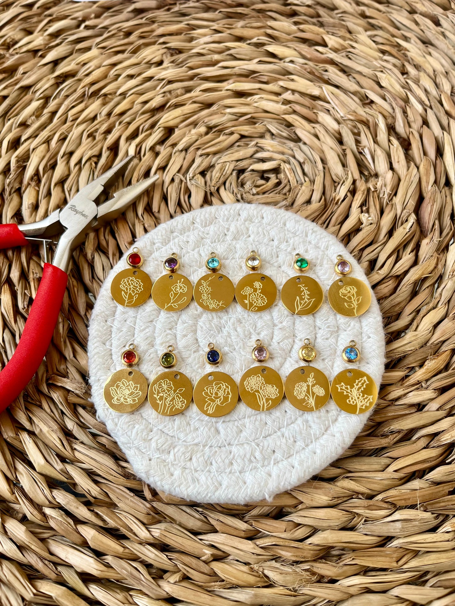 Collier FLEUR + PIERRE de naissance personnalisé