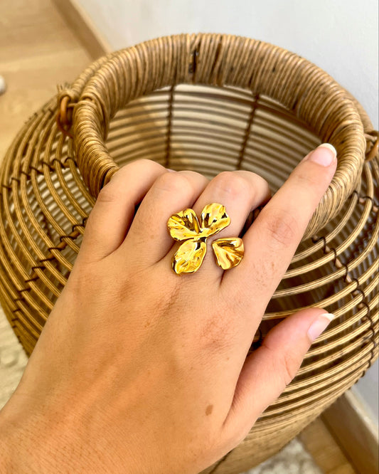Bague dorée en acier fleur FELICITE