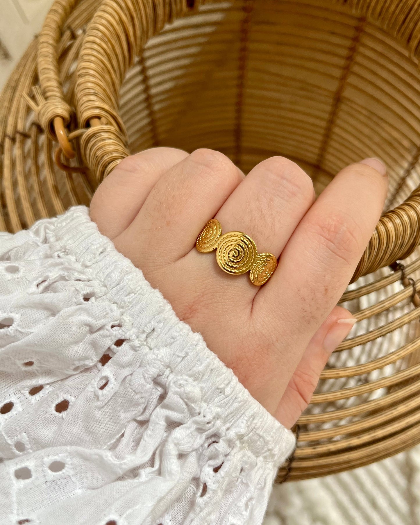 Bague avec ronds CARLA
