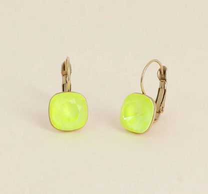 Précommande Boucles d'oreilles avec  cristal de Swarovski carré BEA