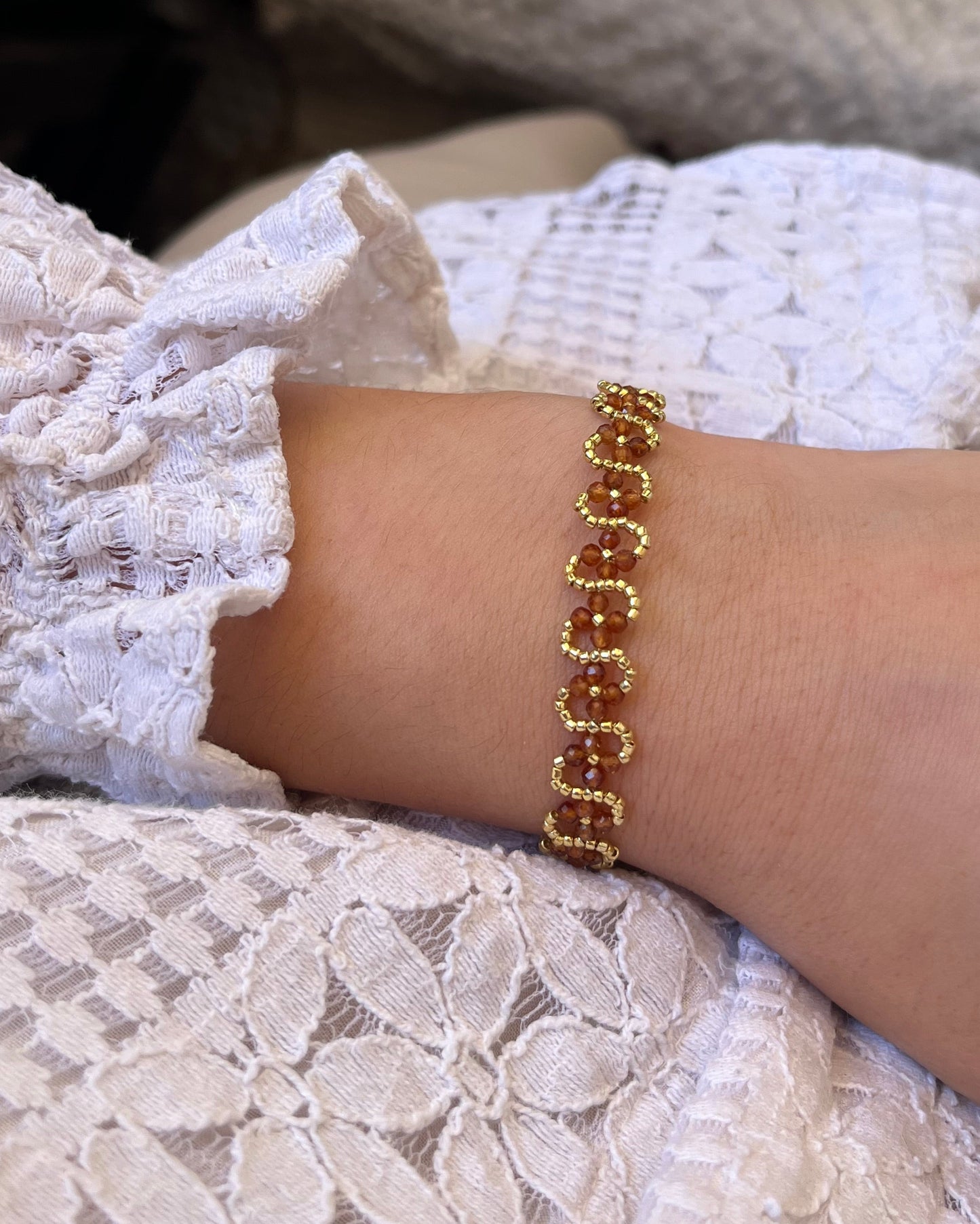 Bracelet fleur en pierres naturelles MIMOSA