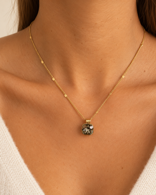 Précommande Collier avec cristal carré Swarovski CLARISSE