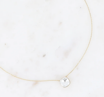 Précommande Collier avec pendentif carré en cristal de Swarovski BEA