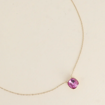 Précommande Collier avec pendentif carré en cristal de Swarovski BEA