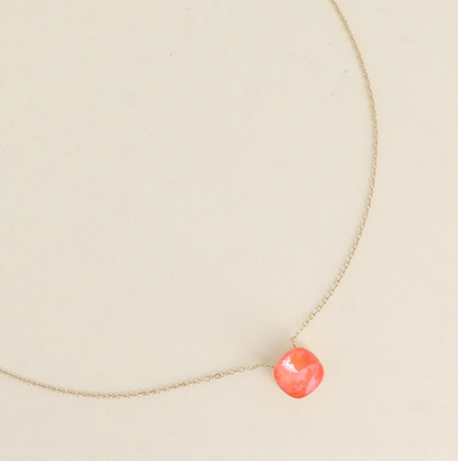 Précommande Collier avec pendentif carré en cristal de Swarovski BEA