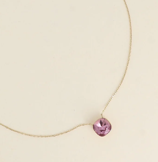 Précommande Collier avec pendentif carré en cristal de Swarovski BEA