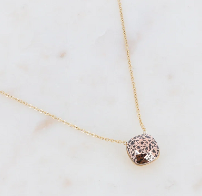 Précommande Collier avec pendentif carré en cristal de Swarovski BEA
