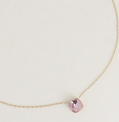 Précommande Collier avec pendentif carré en cristal de Swarovski BEA
