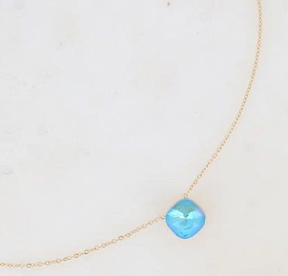 Précommande Collier avec pendentif carré en cristal de Swarovski BEA