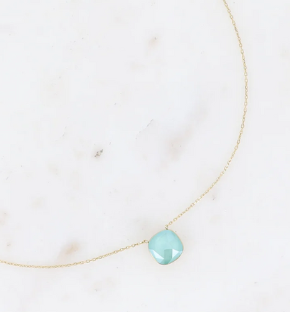 Précommande Collier avec pendentif carré en cristal de Swarovski BEA