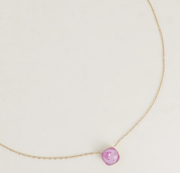 Précommande Collier avec pendentif carré en cristal de Swarovski BEA